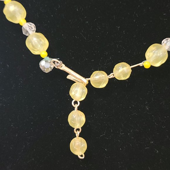 Vintage Acrylic lemon yellow beads and crystal necklace - Picture 3 of 3